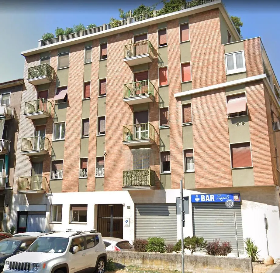 Comfy Appartment Near Metro M3 - Wifi Milan Apartment